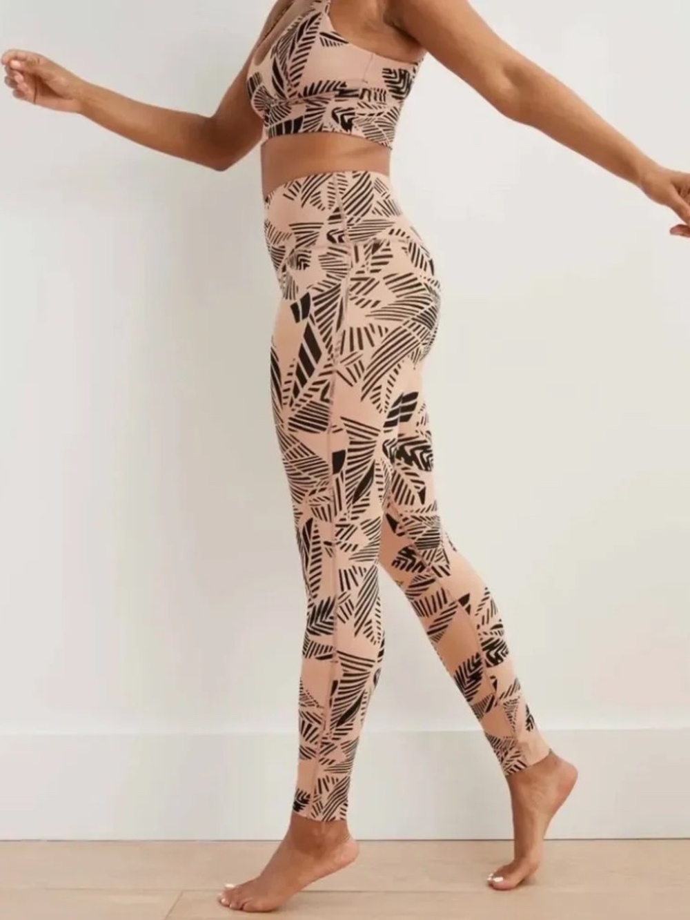 AERIE Palm Leaf Print Matching Leggings & Bra Set Black/Tan, Sz XL